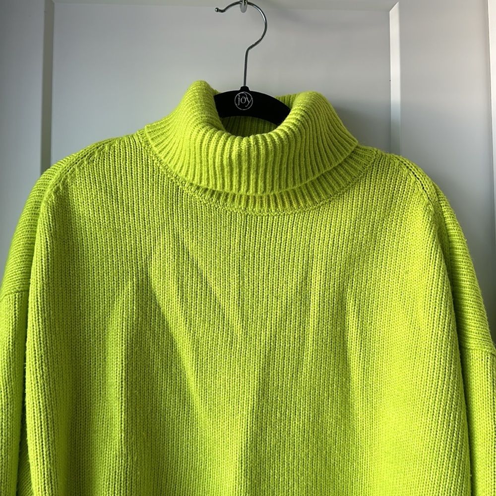 525 America Women's Relaxed Turtleneck Sweater - Picture 4 of 7